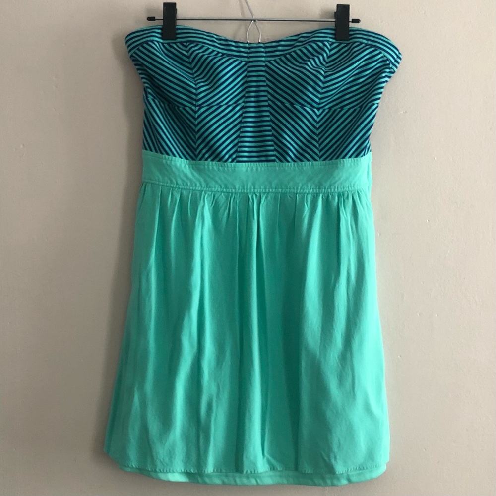 🔥GUESS Brand🔥 Strapless mini dress